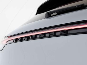 Porsche Macan — photo 20