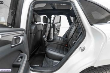 Porsche Macan — photo 8