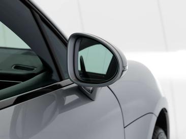 Porsche Macan — photo 21