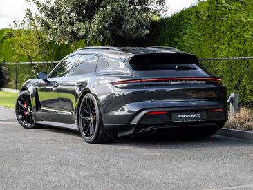 Porsche Taycan — photo 2