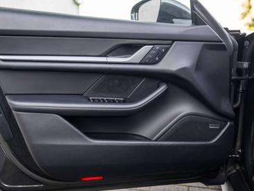 Porsche Taycan — photo 6