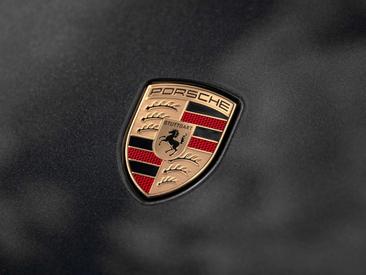 Porsche Taycan — photo 11