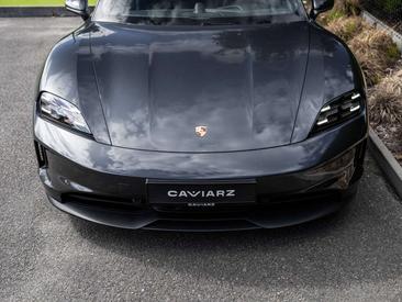 Porsche Taycan — photo 12