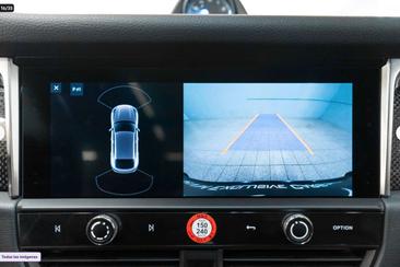 Porsche Macan — photo 16
