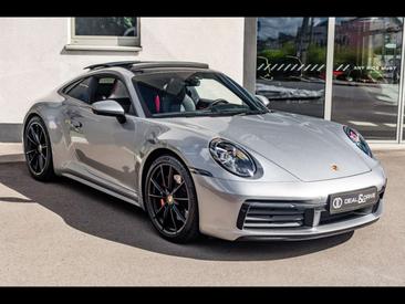 Porsche 911 Carrera 4S — photo 6