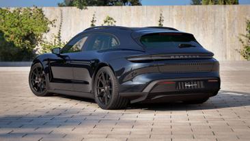 Porsche Taycan — photo 2