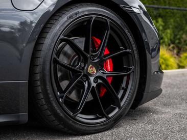 Porsche Taycan — photo 20