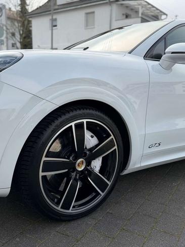 Porsche Cayenne GTS — photo 42
