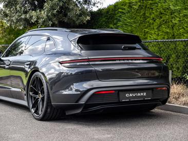 Porsche Taycan — photo 24