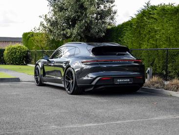 Porsche Taycan — photo 30