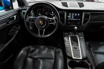 Porsche Macan — photo 15