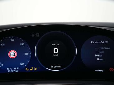 Porsche Macan I 4S Electric — photo 20