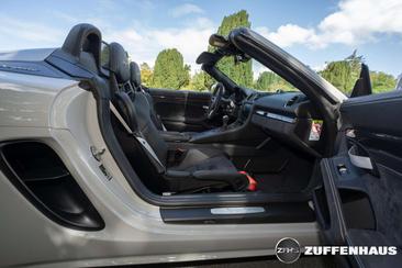 Porsche 718 Cabriolet Spyder — photo 15