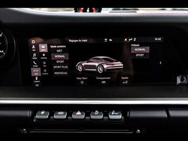 Porsche 911 Carrera 4S — photo 21