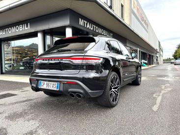 Porsche Macan — photo 2