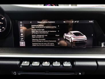 Porsche 911 Carrera 4S — photo 24