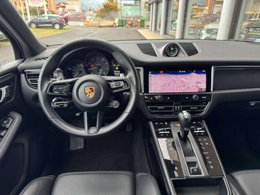 Porsche Macan — photo 10