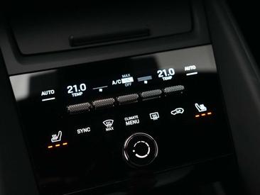Porsche Macan I 4S Electric — photo 26