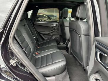 Porsche Macan — photo 12