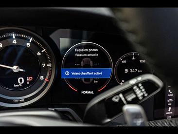 Porsche 911 Carrera 4S — photo 28