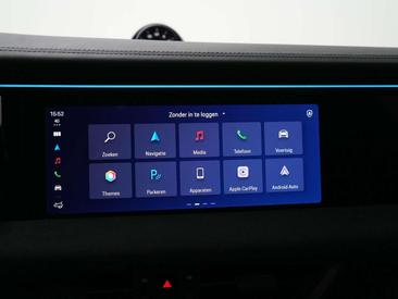 Porsche Macan I 4S Electric — photo 30