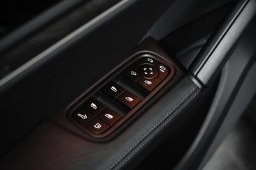 Porsche Cayenne E-Hybrid — photo 20
