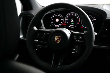 Porsche Cayenne E-Hybrid — photo 23