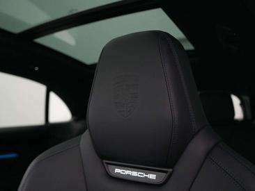 Porsche Macan I 4S Electric — photo 41