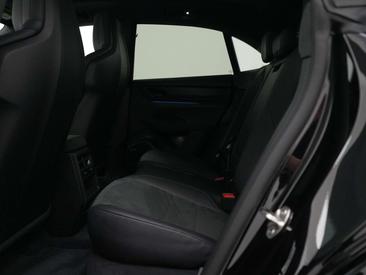 Porsche Macan I 4S Electric — photo 44