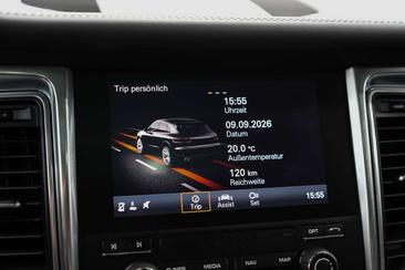 Porsche Macan — photo 20