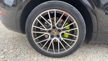 Porsche Cayenne III — photo 15