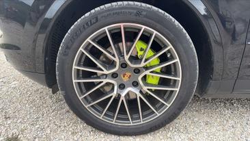 Porsche Cayenne III — photo 17