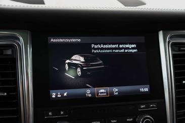 Porsche Macan — photo 21