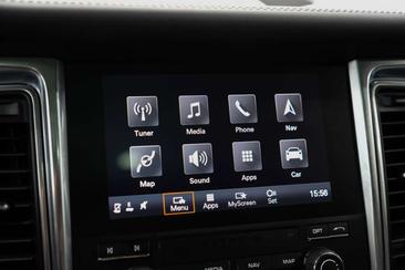 Porsche Macan — photo 22