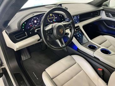 Porsche Taycan 4S — photo 6