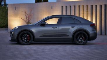 Porsche Macan I 4S Electric — photo 23