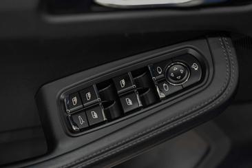 Porsche Macan — photo 29