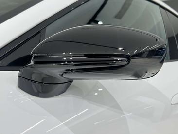 Porsche Taycan — photo 16