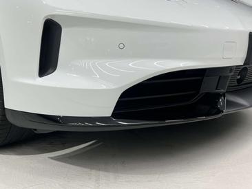 Porsche Taycan — photo 17