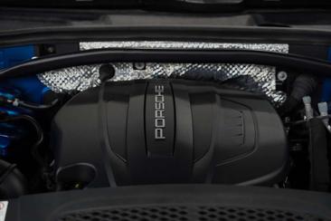 Porsche Macan — photo 32