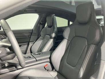 Porsche Taycan — photo 19