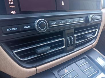 Porsche Macan — photo 10