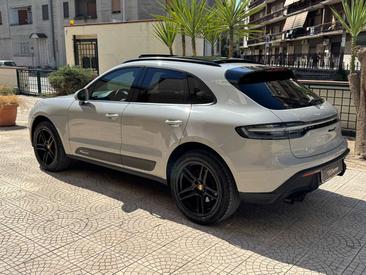 Porsche Macan — photo 2