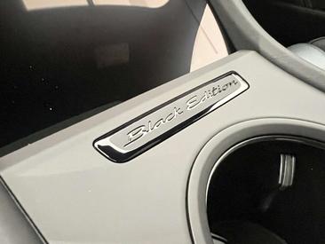 Porsche Taycan — photo 26