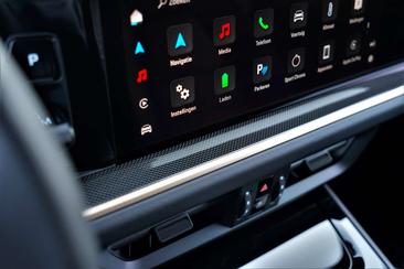 Porsche Cayenne S E-Hybrid — photo 17