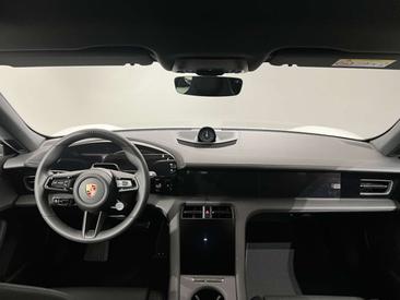 Porsche Taycan — photo 30