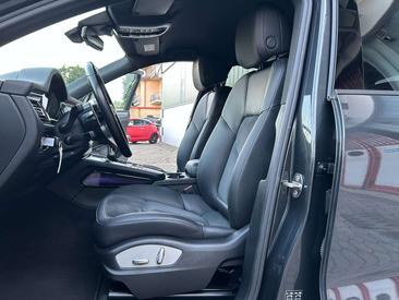 Porsche Macan — photo 13