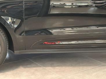 Porsche Macan — photo 8