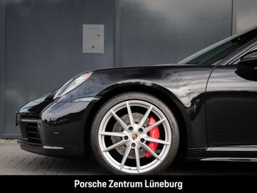 Porsche 911 Carrera 4S — photo 11