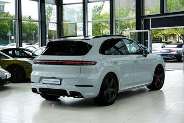 Porsche Cayenne III — photo 2